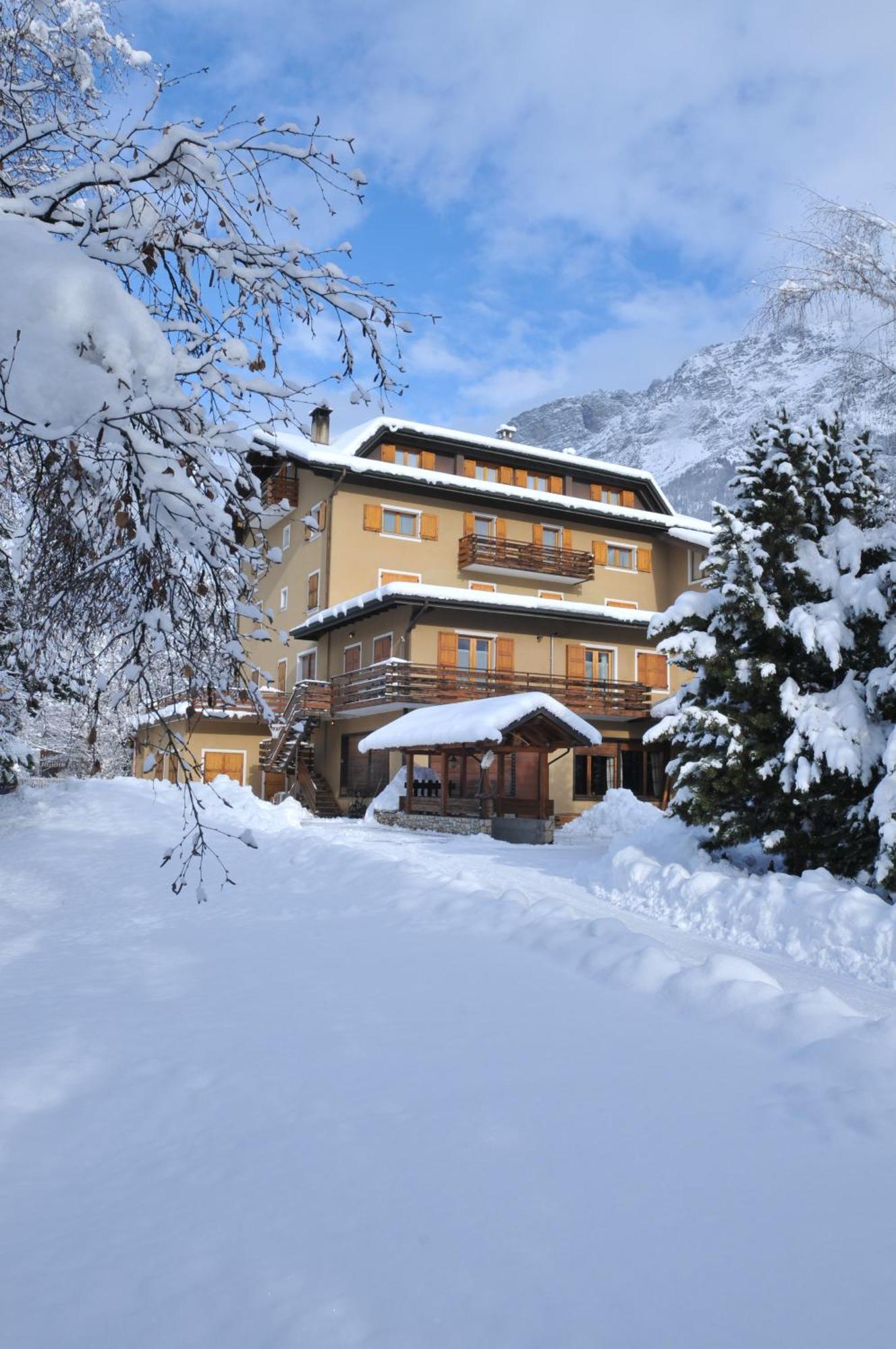 Residence Sci Sport Bormio Exteriör bild