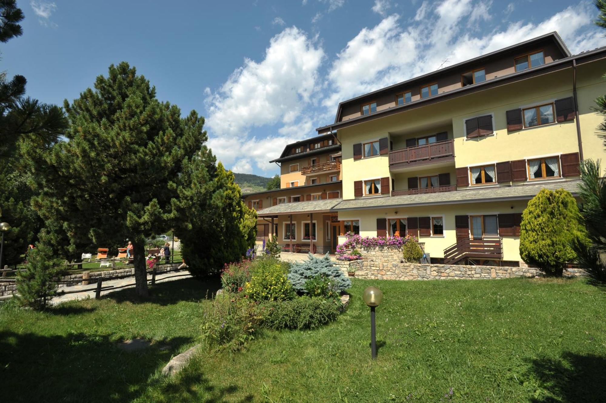 Residence Sci Sport Bormio Exteriör bild