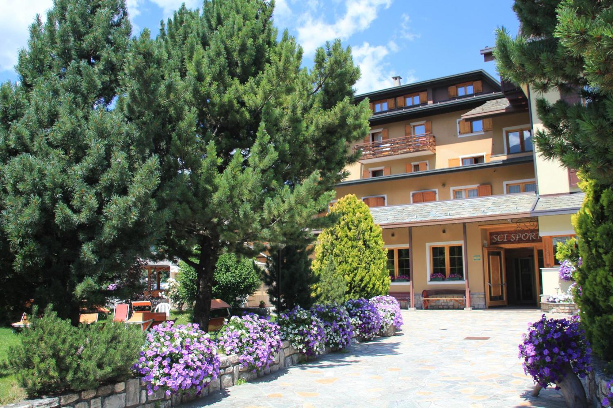 Residence Sci Sport Bormio Exteriör bild